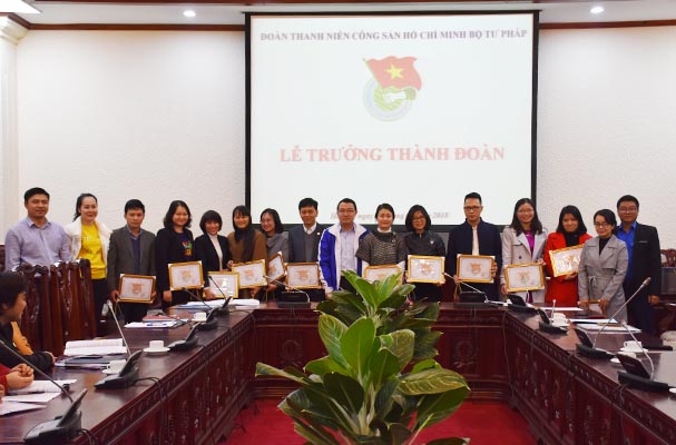 Hội nghị BCH Đoàn thanh niên Bộ Tư pháp nhiệm kỳ 2017 – 2022 và Lễ trưởng thành Đoàn năm 2017