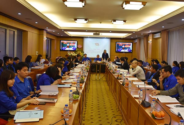 Xung kích, tình nguyện, sáng tạo trong thực hiện nhiệm vụ chuyên môn và xây dựng văn hóa công sở