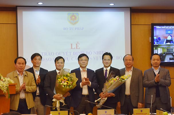Bộ Tư pháp bổ nhiệm Phó Vụ trưởng Vụ Tổ chức cán bộ và Phó Chánh thanh tra Bộ