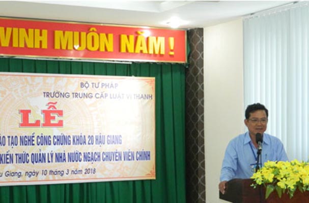 Lễ khai giảng lớp Đào tạo nghề Công chứng khóa 20 và bế giảng lớp Bồi dưỡng kiến thức QLNN ngạch CCV