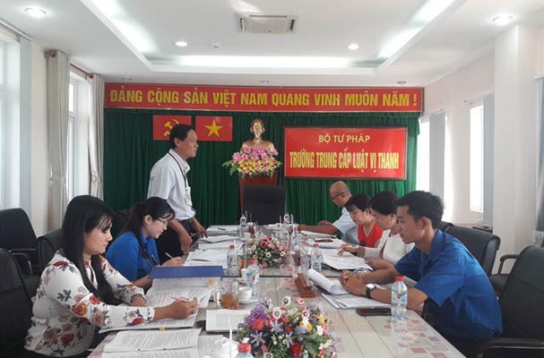 Trường Trung cấp Luật Vị Thanh: Hội đồng thẩm định chương trình đào tạo trung cấp luật