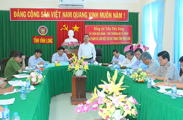 Thứ trưởng Trần Tiến Dũng làm việc với Cục THADS Vĩnh Long: Cần phát huy công tác phối hợp liên ngành