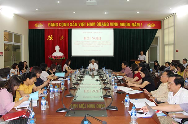 HVTP: Hội nghị học tập, quán triệt, tuyên truyền và triển khai thực hiện Nghị quyết Trung ương 7 khóa XII