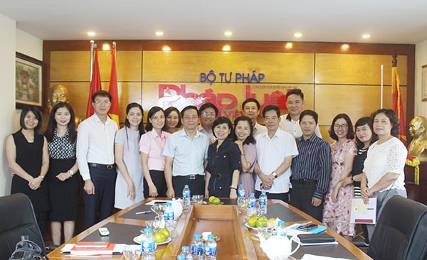 Báo Pháp luật Việt Nam làm tốt việc xây dựng các điển hình tiên tiến