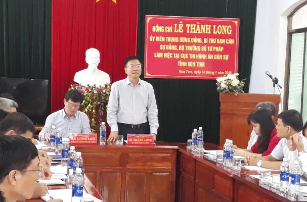 Bộ trưởng Lê Thành Long làm việc với Sở Tư pháp, Cục THADS Kon Tum