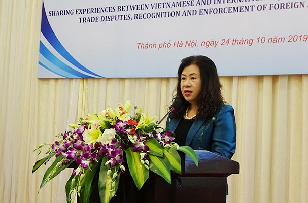 Trao đổi kinh nghiệm về công nhận và cho thi hành phán quyết của trọng tài nước ngoài