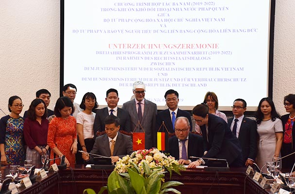 Việt Nam - CHLB Đức: Ký kết Chương trình hợp tác Đối thoại Nhà nước pháp quyền giai đoạn 2019-2022