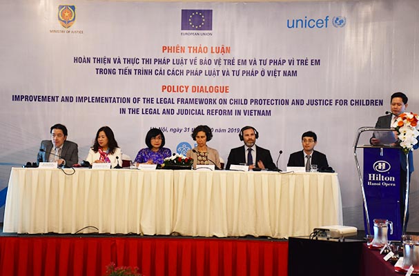 Phiên thảo luận về hoàn thiện và thực thi pháp luật về bảo vệ trẻ em và tư pháp vì trẻ em