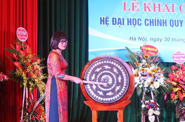Thứ trưởng Đặng Hoàng Oanh: Trường Đại học Luật phát huy vai trò đi đầu trong đào tạo cán bộ pháp luật