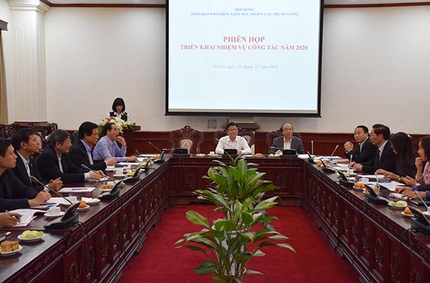 Không thể đem thiếu hiểu biết pháp luật để bào chữa cho việc vi phạm pháp luật