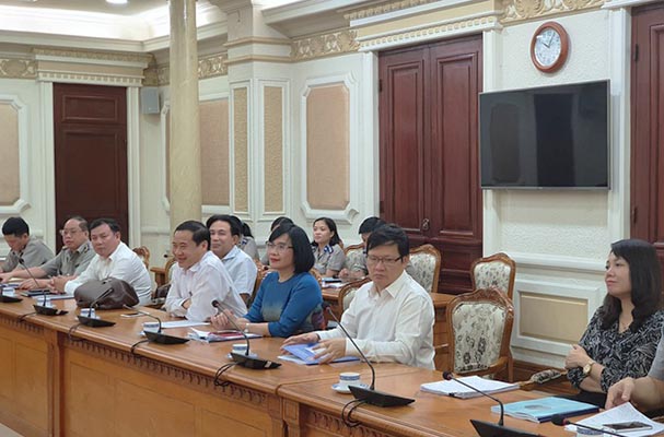 Thứ trưởng Đặng Hoàng Oanh làm việc với UBND TP HCM về công tác thu hồi tài sản tham nhũng, kinh tế