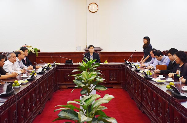 Bộ Tư pháp trao Quyết định nghỉ hưu cho cán bộ