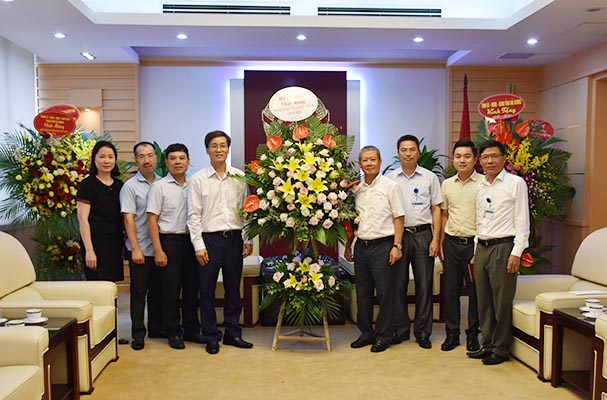 Lãnh đạo Bộ Tư pháp chúc mừng một số cơ quan báo chí