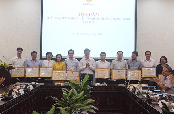 Cải cách hành chính phải thực chất, hiệu quả