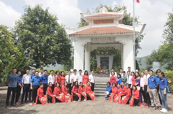 Đoàn thanh niên Văn phòng Bộ và Cục Kế hoạch - Tài chính tổ chức hoạt động tình nguyện tại chỗ