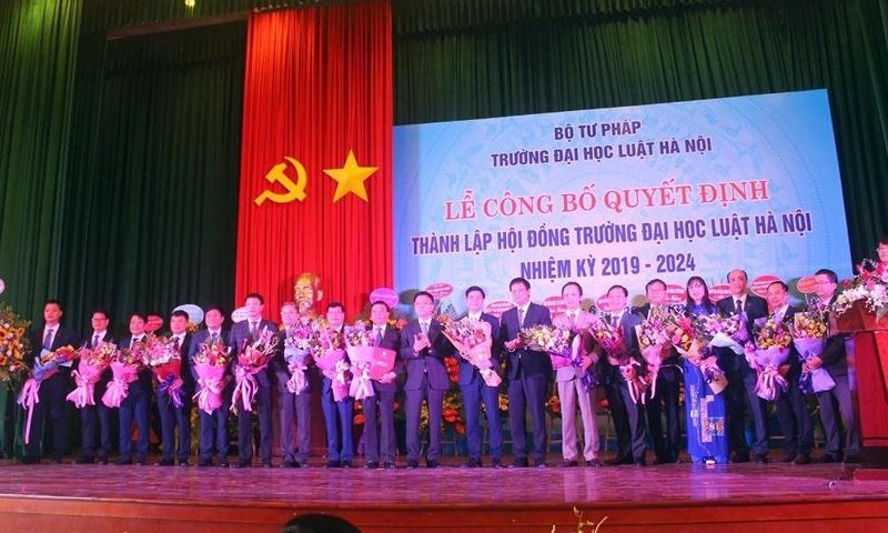 Thành lập Hội đồng Trường ĐH Luật Hà Nội nhiệm kỳ 2019 - 2024
