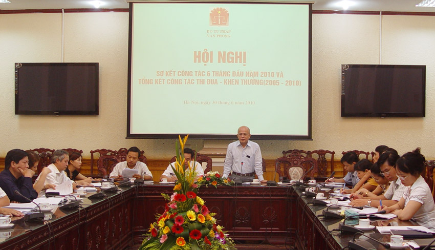 Văn phòng Bộ tổ chức Hội nghị sơ kết công tác 6 tháng đầu năm 2010 và Tổng kết công tác thi đua - khen thưởng (2005 - 2010) 
