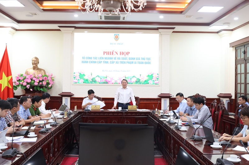 Tổ chức thực hiện rà soát, đánh giá thủ tục hành chính cấp tỉnh, cấp xã trên phạm vi toàn quốc