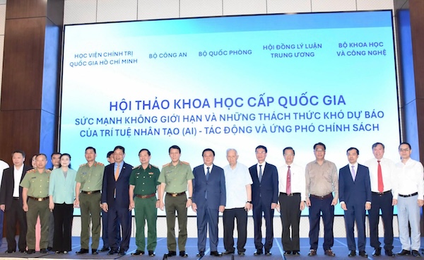 Xây dựng hành lang pháp lý chặt chẽ, minh bạch và nhân văn cho AI