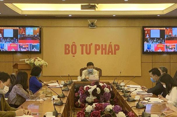 Triệt để ứng dụng công nghệ thông tin vào công tác đào tạo, bồi dưỡng