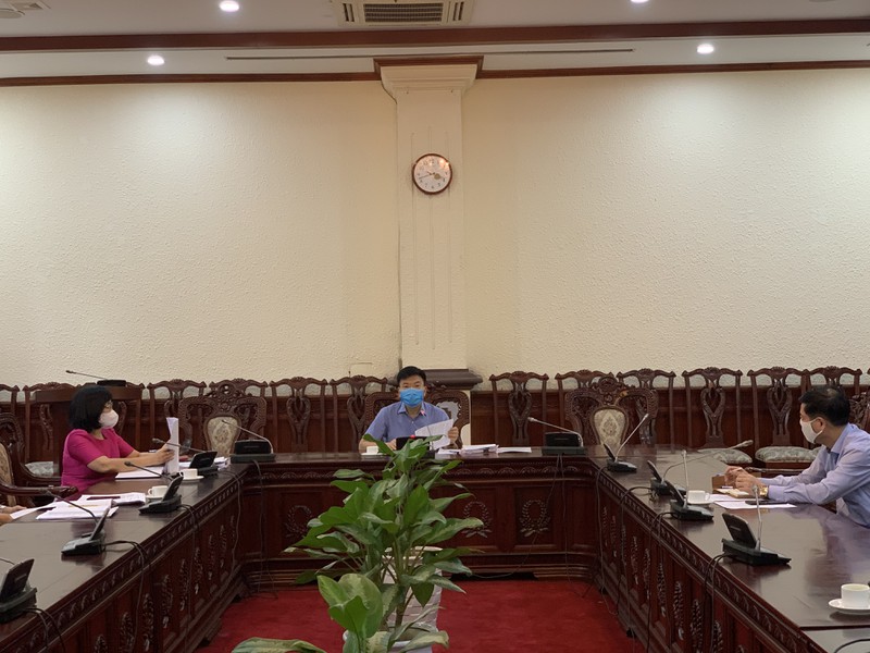 Lãnh đạo Bộ làm việc với tập thể Lãnh đạo Hội đồng Trường, Ban Giám hiệu trường Đại học Luật Hà Nội