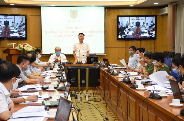 Phát hiện kịp thời các quy định mâu thuẫn, chồng chéo, bất cập để có điều chỉnh phù hợp