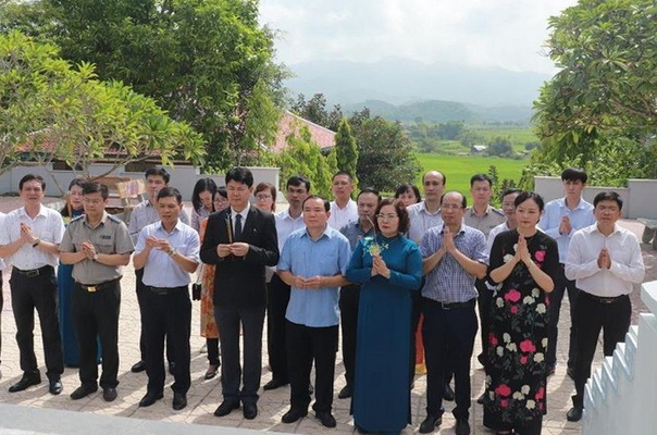 Lãnh đạo Bộ Tư pháp dâng hương tại khu di tích lịch sử của Bộ