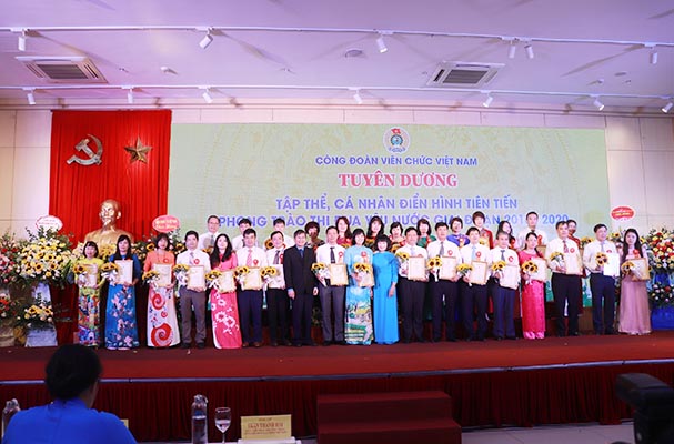 Vinh danh điển hình tiên tiến công nhân viên chức lao động giai đoạn 2016-2020