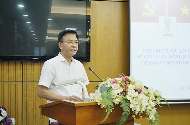 Phổ biến, quán triệt và triển khai thực hiện Kết luận, Nghị quyết, Chỉ thị của Bộ Chính trị, Ban Bí thư