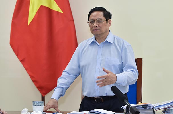 Khẩn trương nghiên cứu, điều chỉnh quy định để Bộ Y tế chủ trì đánh giá cấp độ dịch của từng tỉnh, thành phố