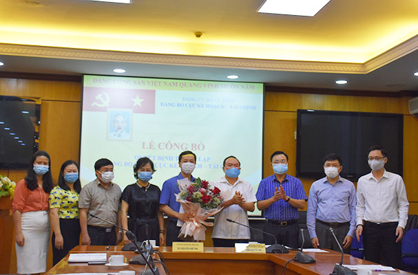 Xây dựng Đảng bộ Cục Kế hoạch - Tài chính trong sạch, vững mạnh, đoàn kết, nhất trí