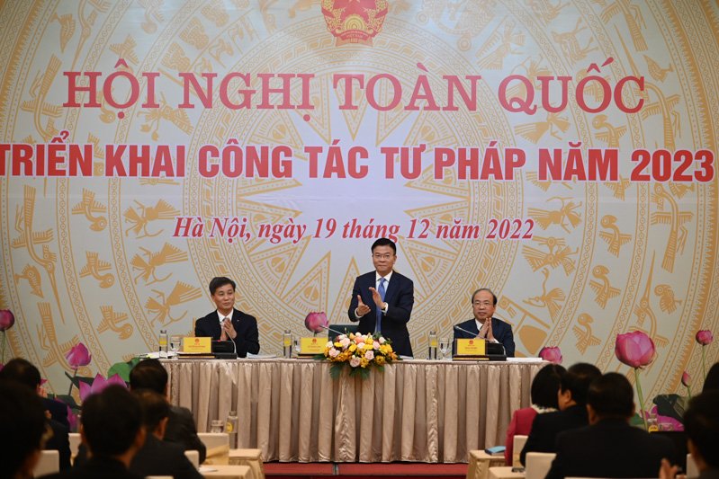 Tư pháp địa phương hoàn thành nhiệm vụ năm 2022 với “tinh thần chủ động”, “từ sớm, từ xa”