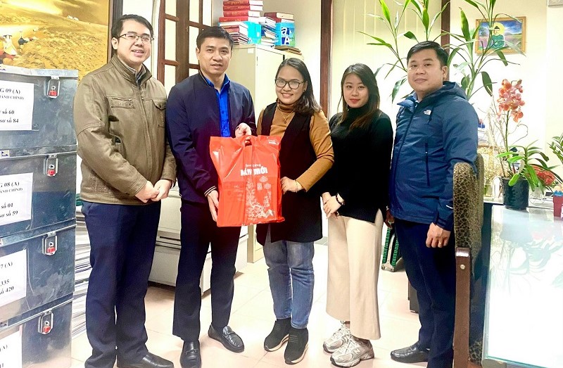 Xuân nghĩa tình - Tết yêu thương