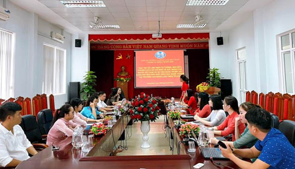 Đảng bộ Trường Cao đẳng Luật miền Trung tổ chức sinh hoạt chuyên đề