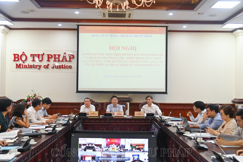 Nâng cao hiệu quả học tập, quán triệt, phổ biến, tổ chức triển khai thực hiện văn bản, nghị quyết của Đảng