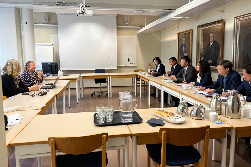 Trường Đại học Luật Hà Nội hợp tác đào tạo, nghiên cứu khoa học với các trường đại học tại Phần Lan
