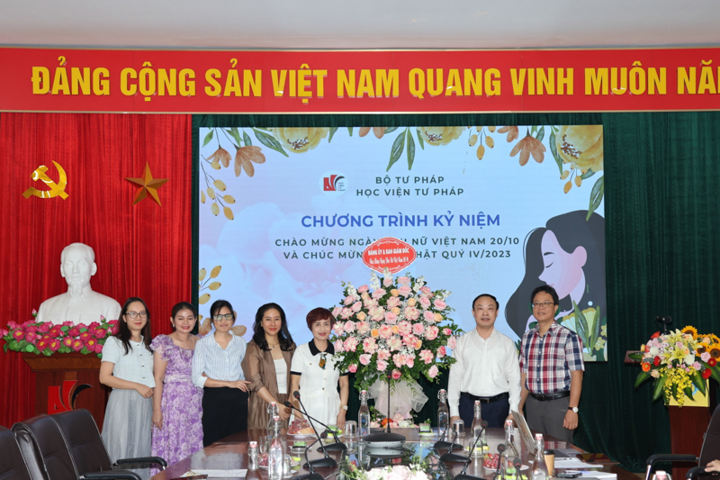 Học viện Tư pháp: Chào mừng Ngày phụ nữ Việt Nam 20/10