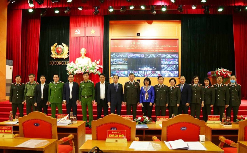 Nhiều hoạt động sôi nổi hưởng ứng Ngày pháp luật Việt Nam