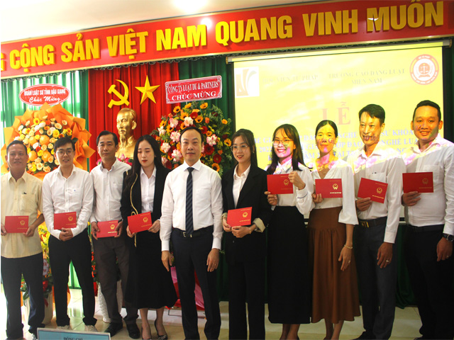 Lễ Bế giảng và Khai giảng các Lớp đào tạo Nghề Luật sư