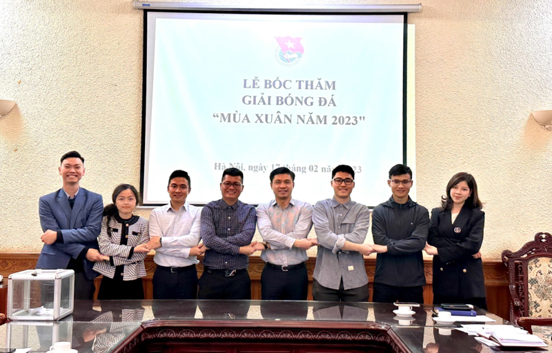 Khởi động Giải bóng đá "Mùa Xuân năm 2023" chào mừng 93 năm Ngày thành lập Đảng