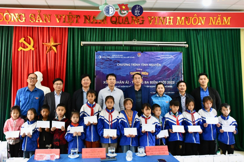 Trường Đại học Luật Hà Nội: Hành trình mang màu áo xanh thanh niên đến những nơi còn nhiều khó khăn