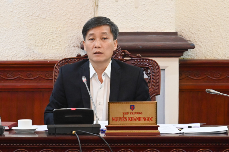 Tiếp tục hoàn thiện chính sách tạo thuận lợi về nhập cảnh, xuất cảnh tại Việt Nam