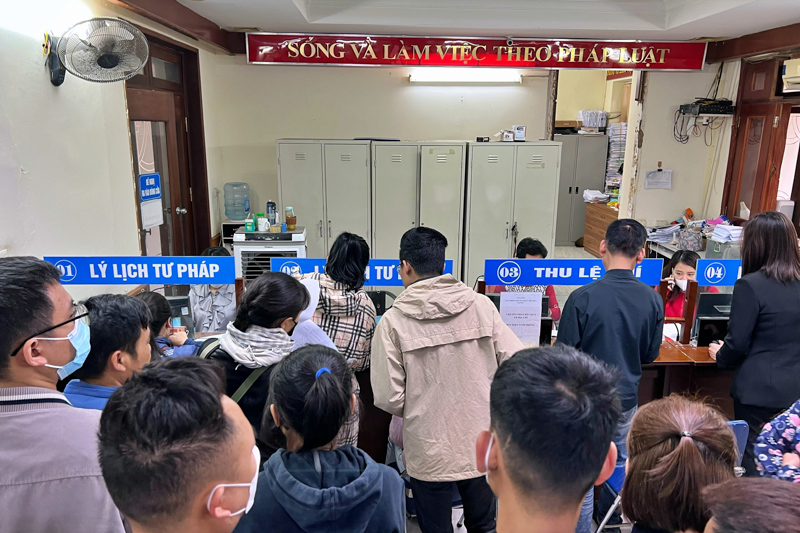 Tập trung mọi nguồn lực giải quyết tình trạng ách tắc trong tiếp nhận hồ sơ cấp Phiếu LLTP