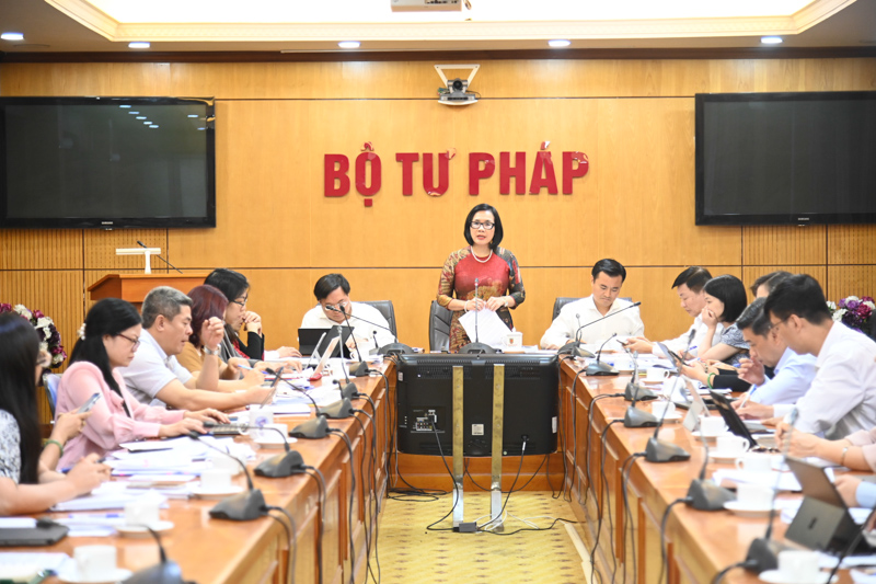 Xây dựng các cơ chế, chính sách đặc thù, vượt trội để xây dựng và phát triển Thành phố Hồ Chí Minh