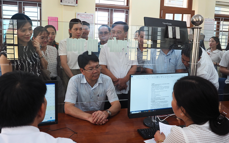 Khảo sát tình hình triển khai thí điểm cấp bản điện tử giấy khai sinh, trích lục khai tử