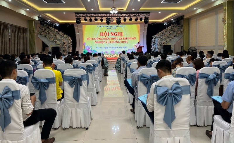 Lào Cai: Tổ chức Hội nghị bồi dưỡng kiến thức và tập huấn nghiệp vụ chứng thực trên địa bàn