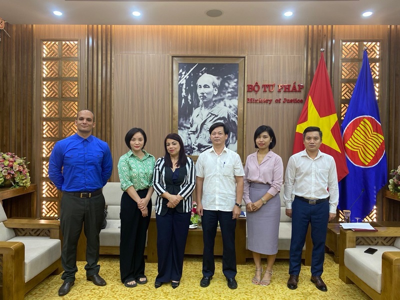 ​Đoàn công tác Bộ Tư pháp Cuba khảo sát kinh nghiệm xây dựng Bộ pháp điển của Việt Nam