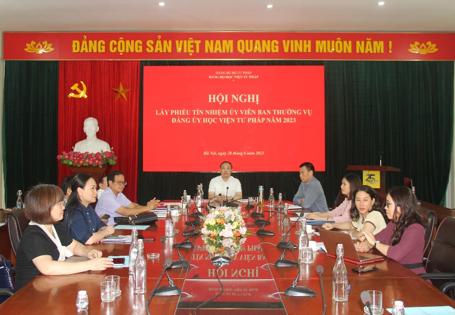 Triển khai lấy phiếu tín nhiệm đối với các chức danh, chức vụ lãnh đạo cấp ủy trong Đảng bộ Học viện Tư pháp