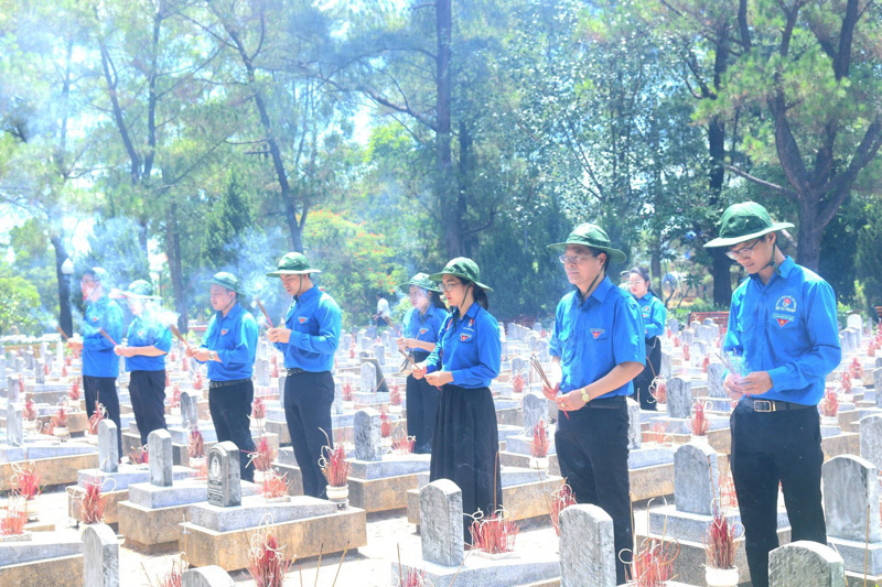 Hành trình tri ân - hành trình tình nguyện” của Đoàn thanh niên Bộ Tư pháp tại miền Trung