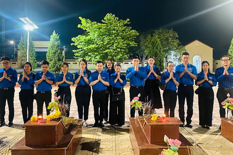 Đoàn viên, thanh niên Bộ Tư pháp đời đời nhớ ơn các anh hùng liệt sỹ